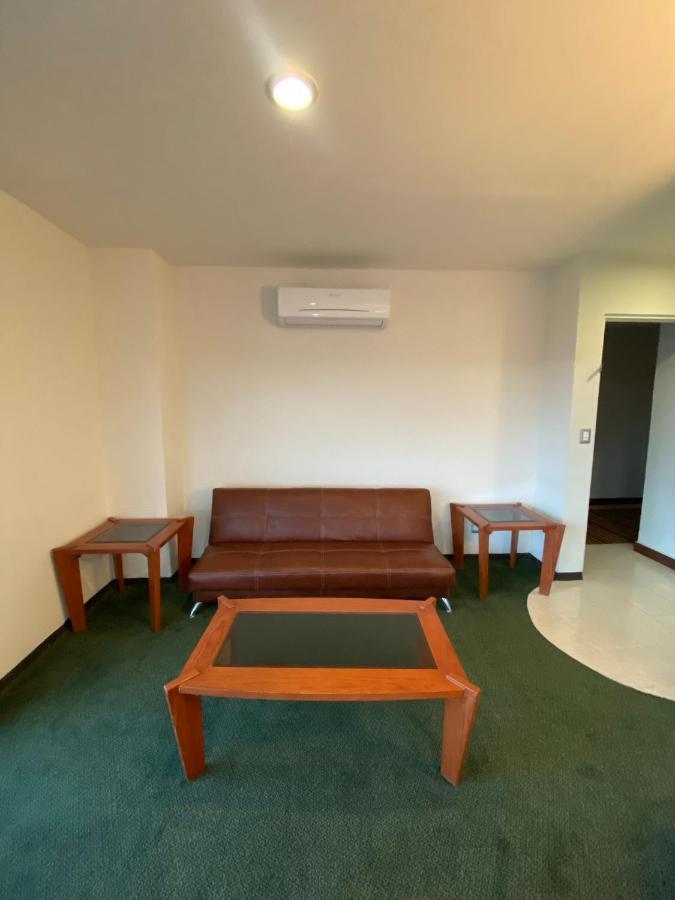 Hotel Enterprise Inn Poliforum 레온 외부 사진