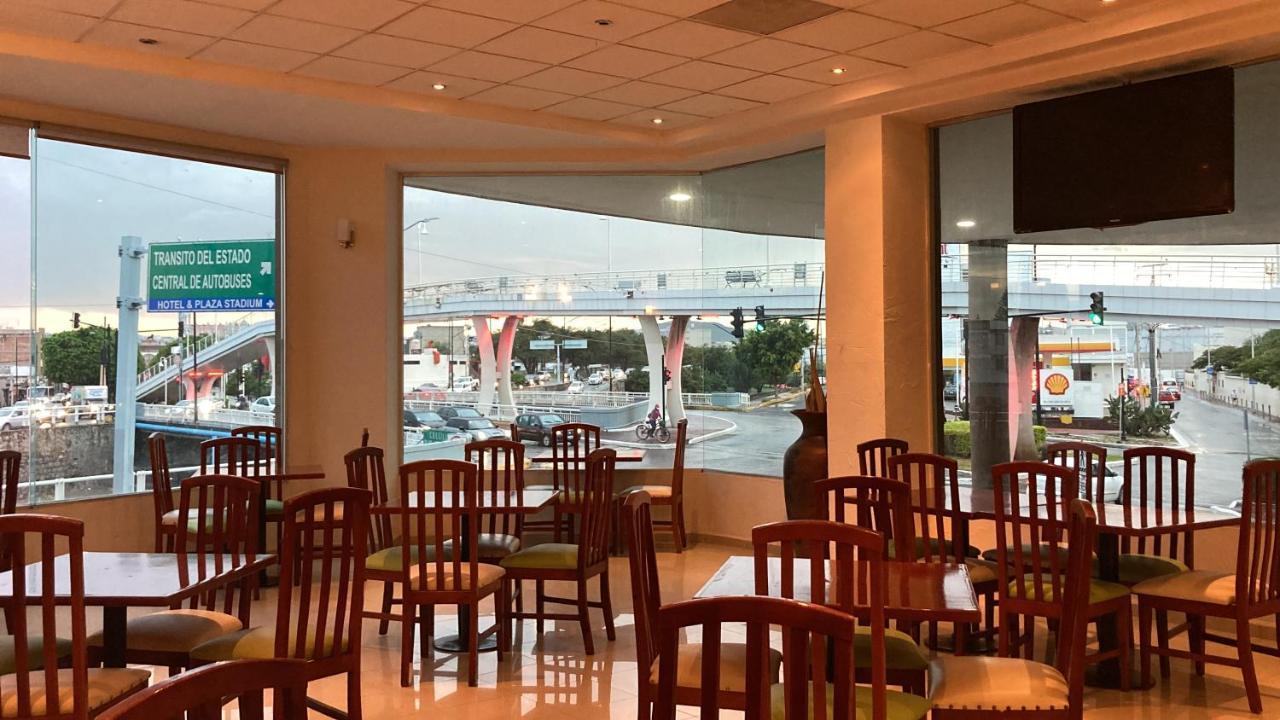 Hotel Enterprise Inn Poliforum 레온 외부 사진