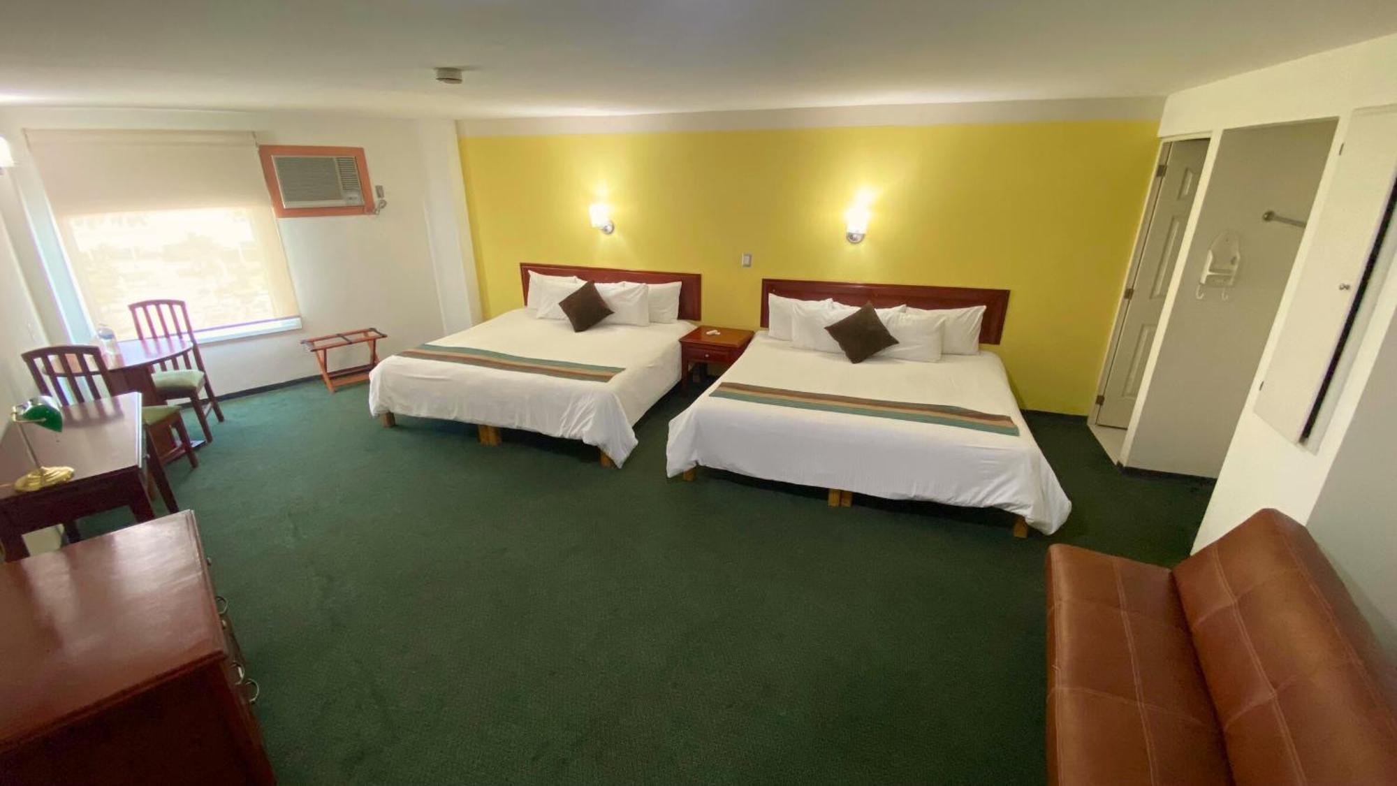 Hotel Enterprise Inn Poliforum 레온 외부 사진