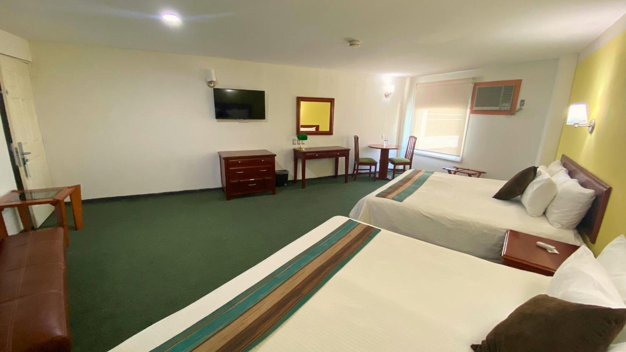 Hotel Enterprise Inn Poliforum 레온 외부 사진